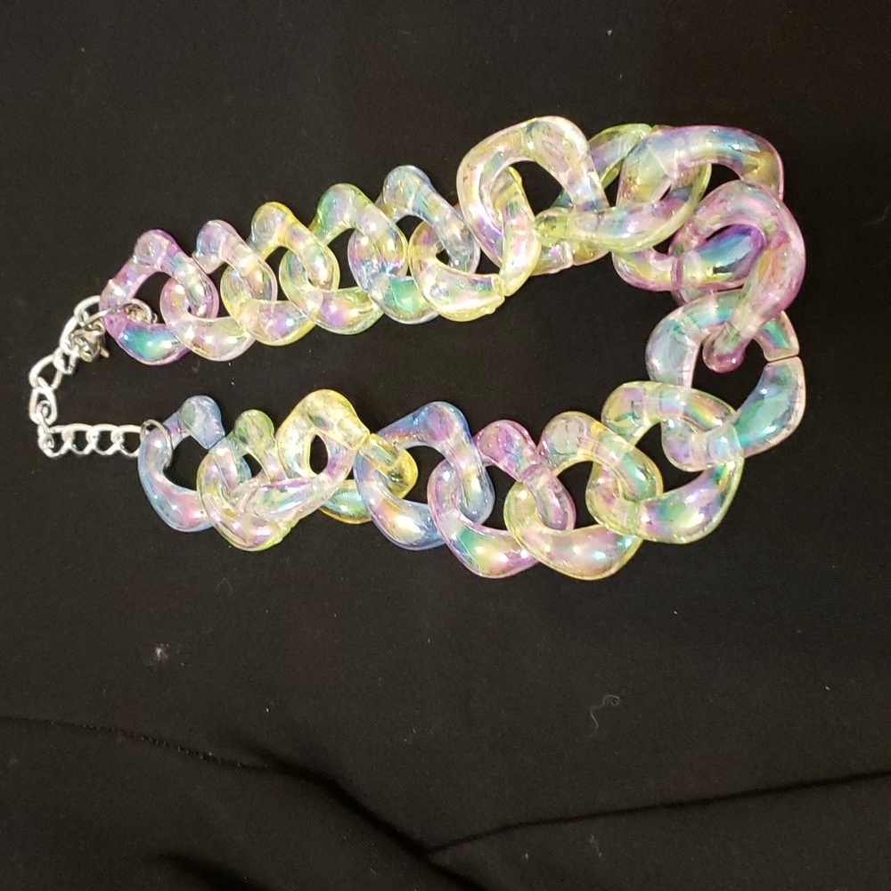 Acrylic chain necklace